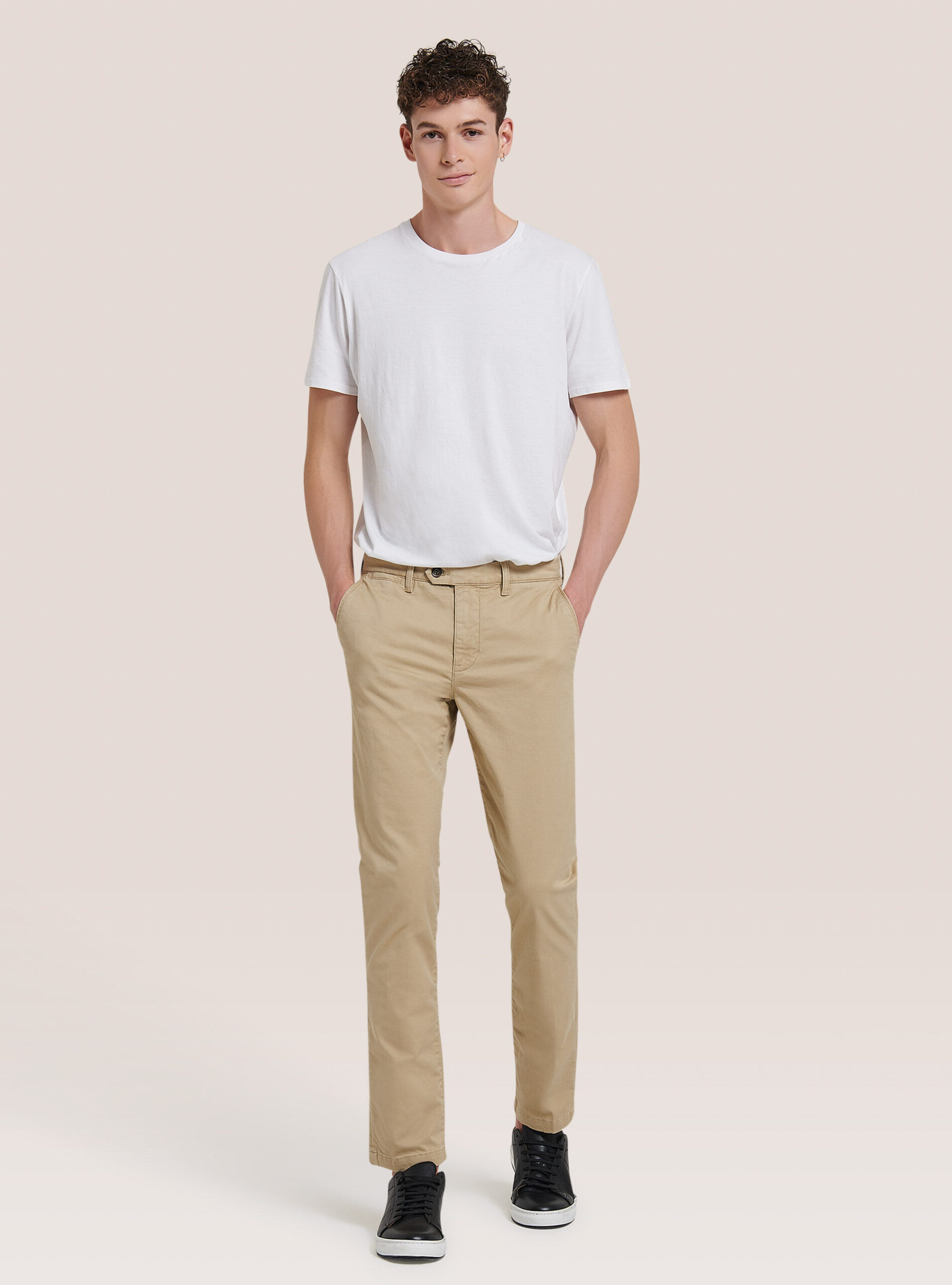pantaloni-chino-088bow-1.jpg