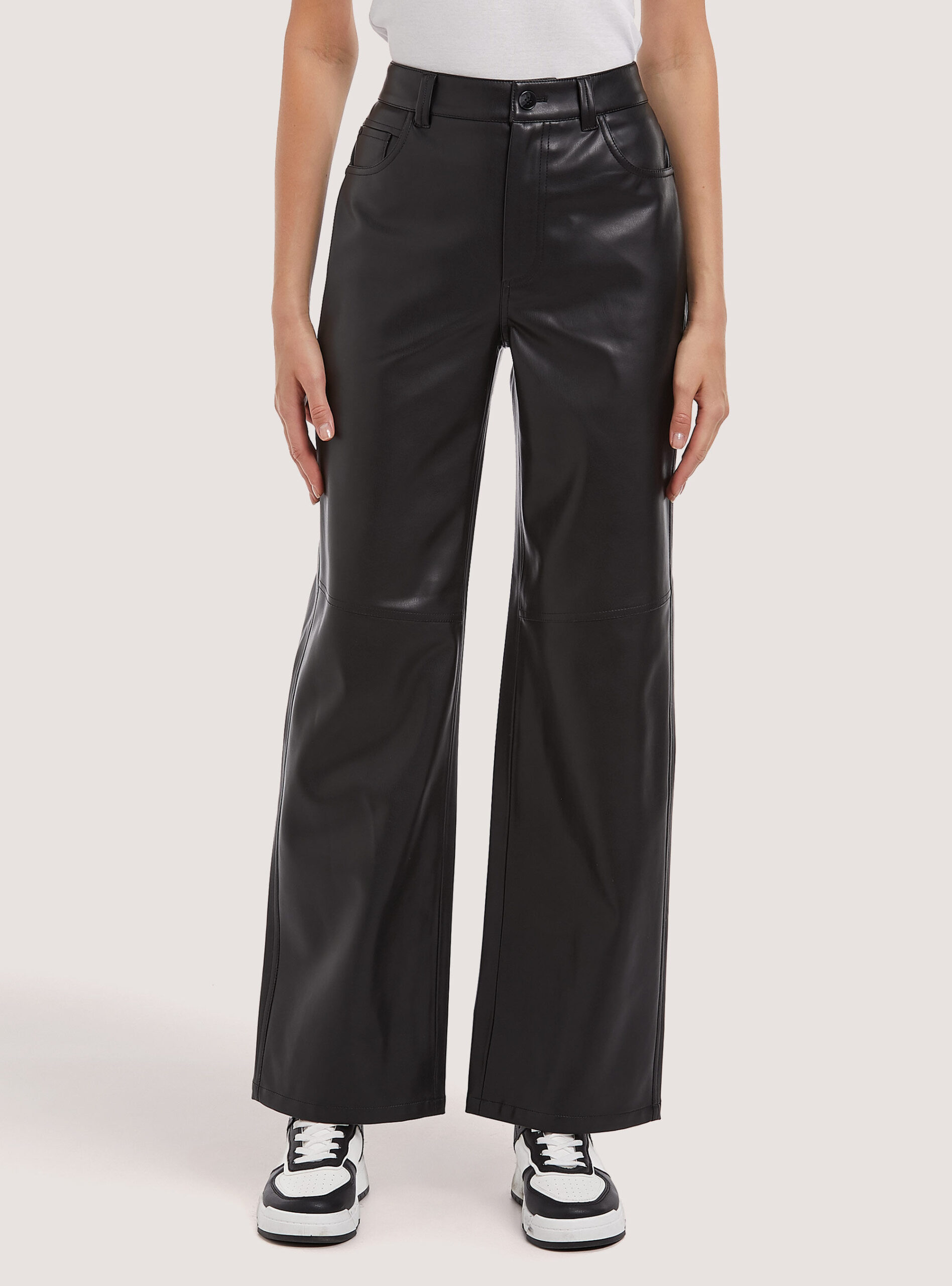 pantaloni-pelle-donna-247jai-1.jpg